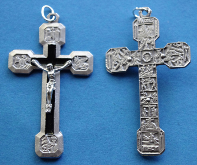 Via Crucis (Way of Sorrows) Crucifix